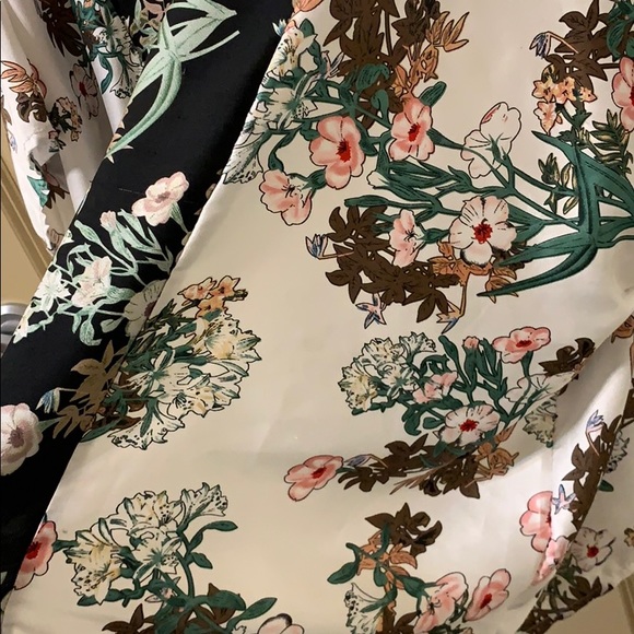 Floral Kimono - Picture 2 of 3